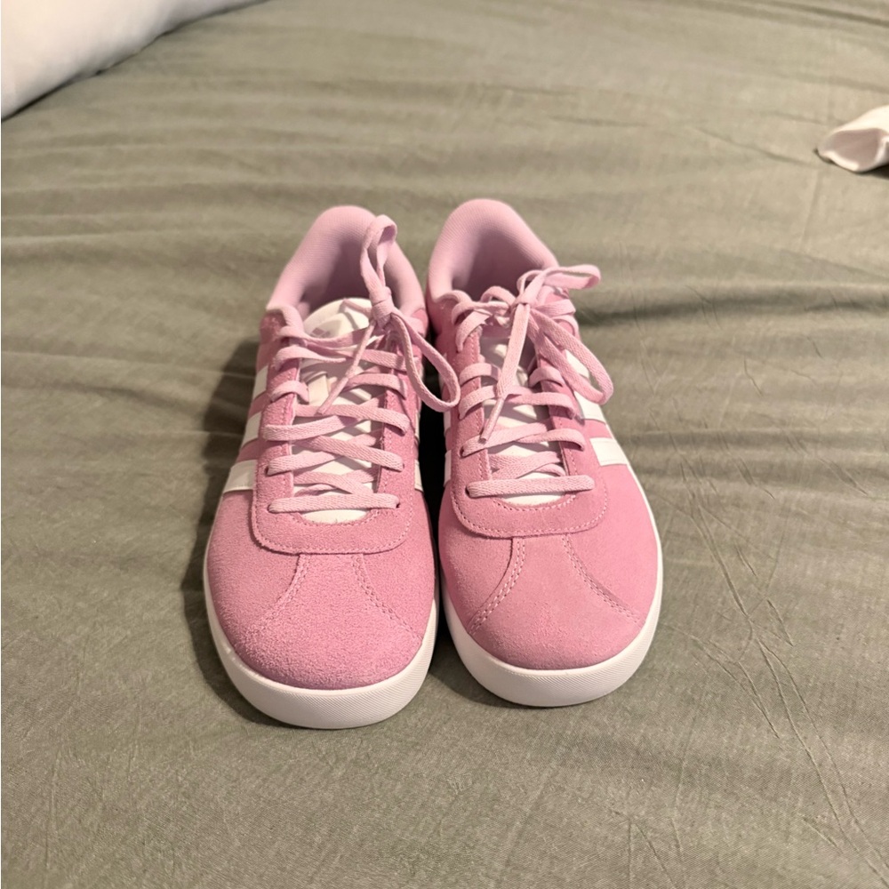 Adidas Pink and White Sneakers Classic Low-Top Design (Youth 6.5/women 8)